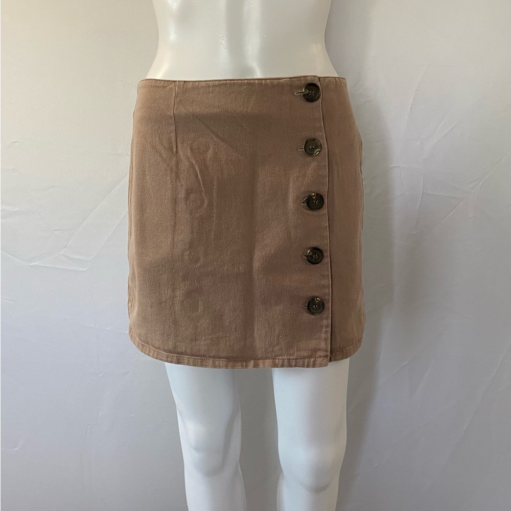 Chloe & Katie Tan Button Up Mini Skirt Women’s size Medium